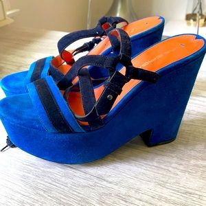 Bought used from poshmark 🌈 fun size 7 platforms